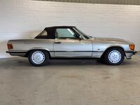 MERCEDES-BENZ SL