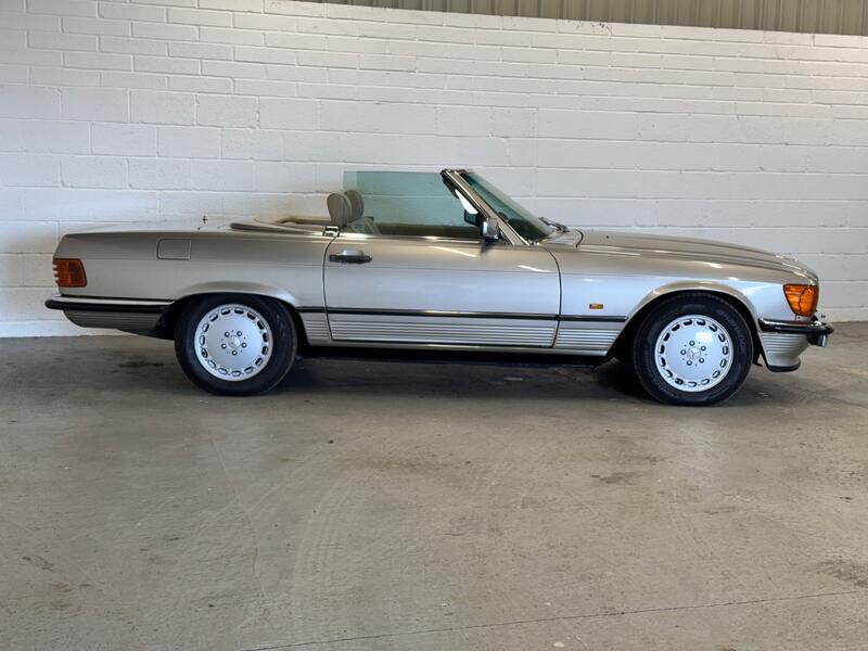 MERCEDES-BENZ SL