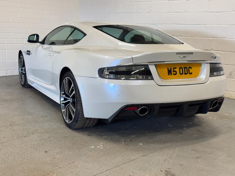 ASTON MARTIN DBS