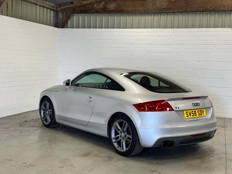 AUDI TT