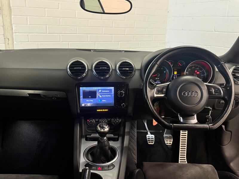 AUDI TT