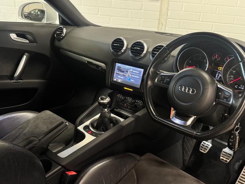 AUDI TT